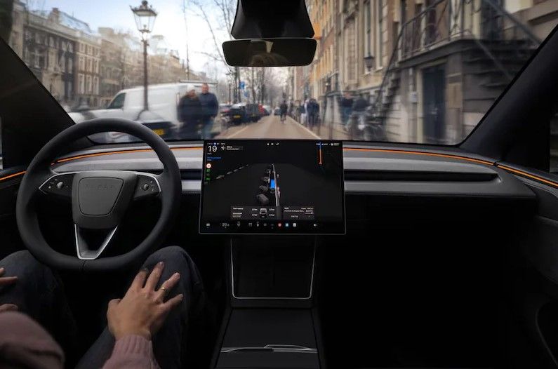 Tesla publica las cifras del FSD en Países Bajos y apunta a una caída de los accidentes