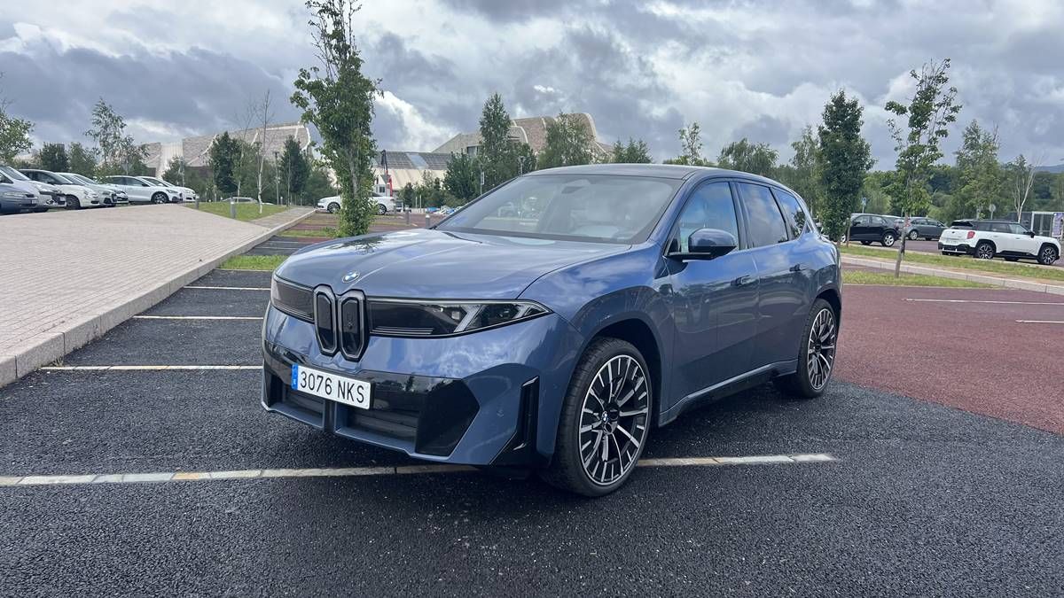 El Gobierno activa por fin el Plan Auto 2030 con ayudas de hasta 5.500 euros para la compra de coches eléctricos