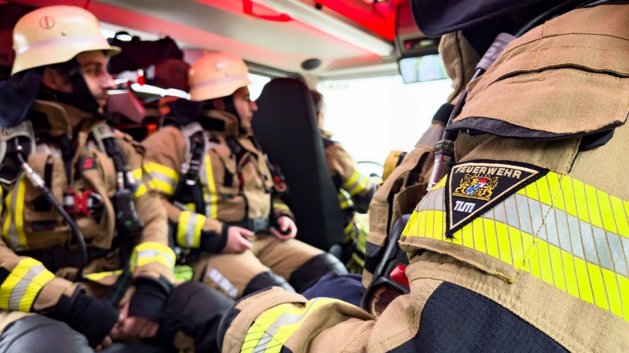“No podemos confiar en experimentos en emergencias”, del escepticismo a la aceptación de los camiones de bomberos eléctricos