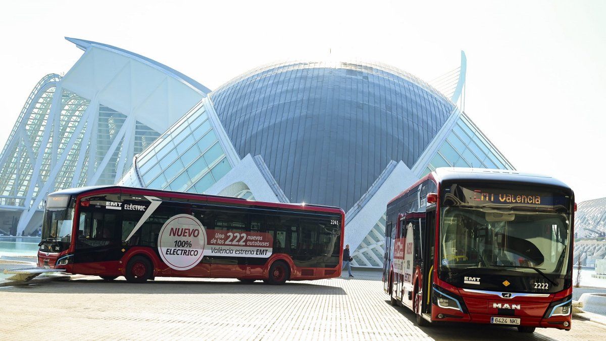 Valencia suma 26 autobuses eléctricos a su flota mientras prepara una renovación mucho mayor