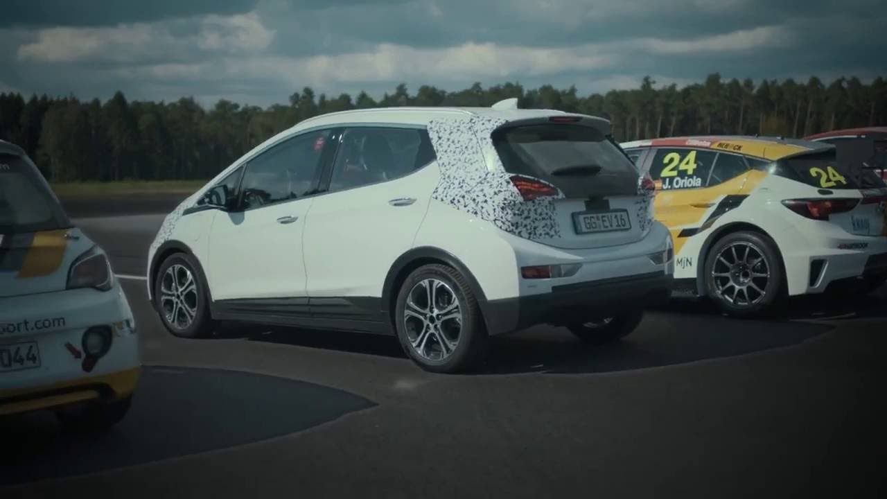 Opel Ampera-e. Prueba de aceleración vs Astra TCR ADAM R2 y OPC