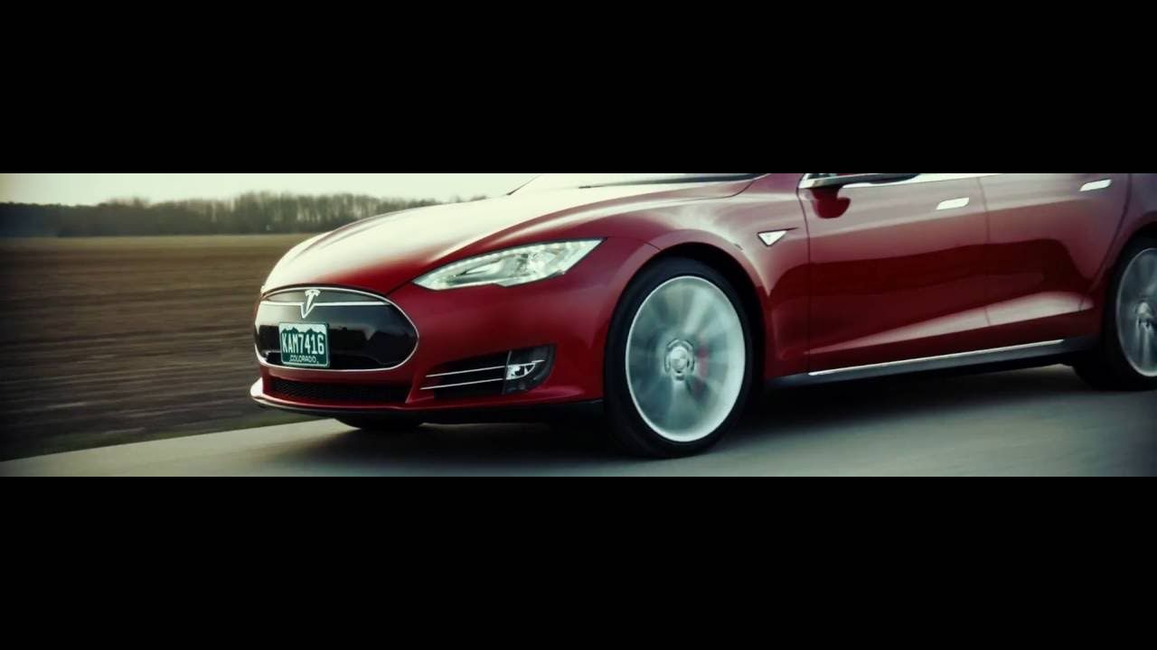 Tesla Model S spot