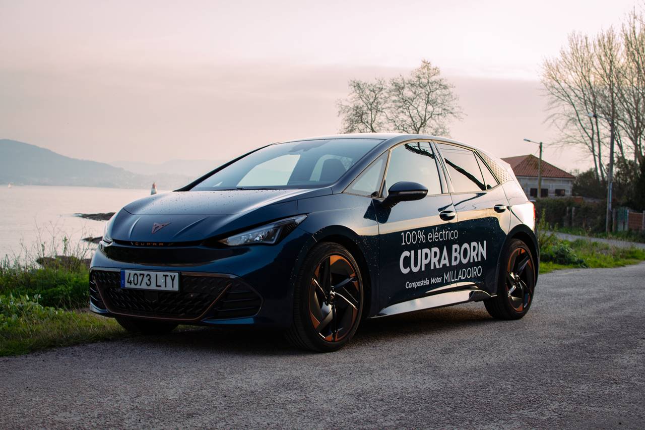 Prueba de autonomía Cupra Born: del 80 al 15% de carga a 120 km/h (vídeo)
