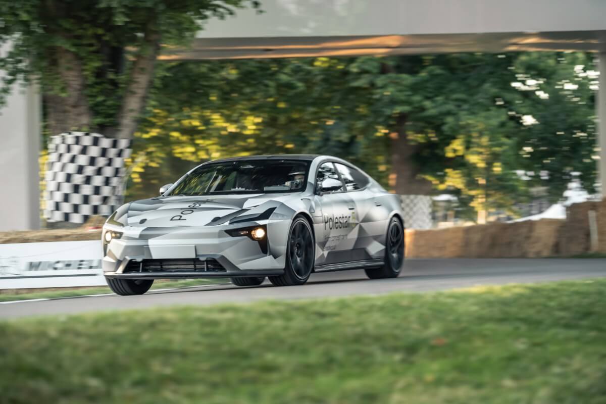 El Polestar 5 debuta en Goodwood: un gran turismo eléctrico con 884 CV de potencia