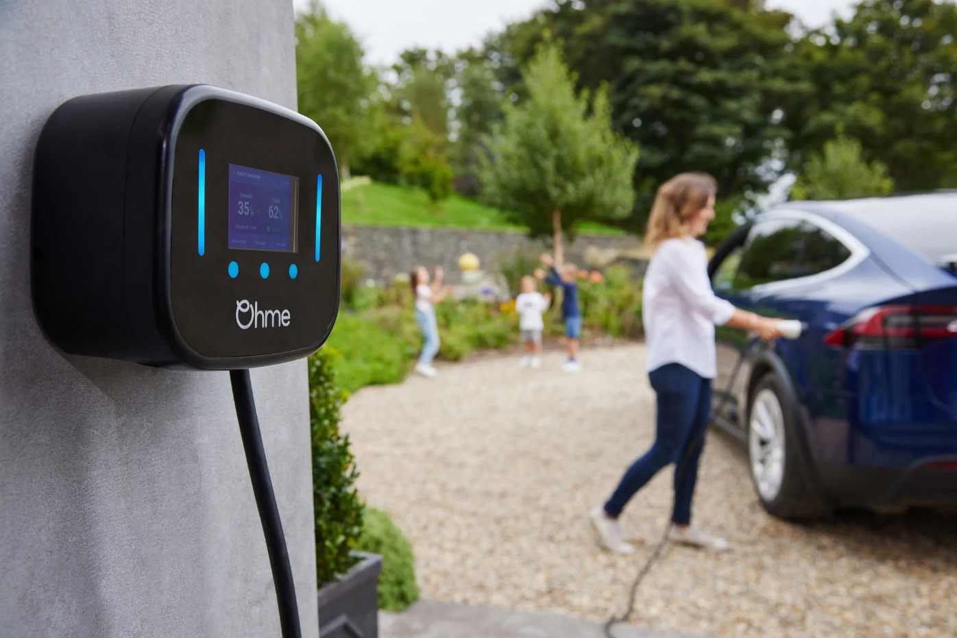 Si no tengo plaza de garaje, cómo puedo cargar mi coche eléctrico